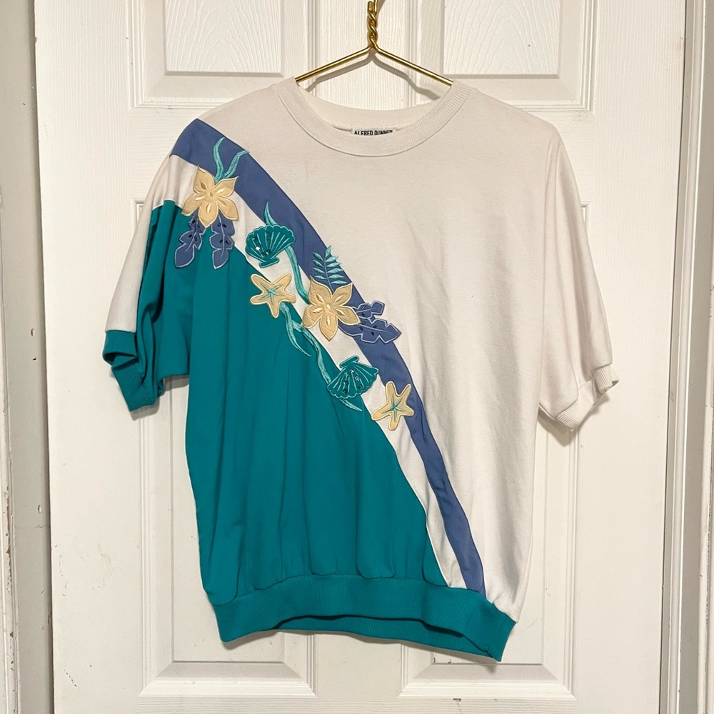 Vintage Alfred Dunner floral embroidered retro shirt size m seashell beaded